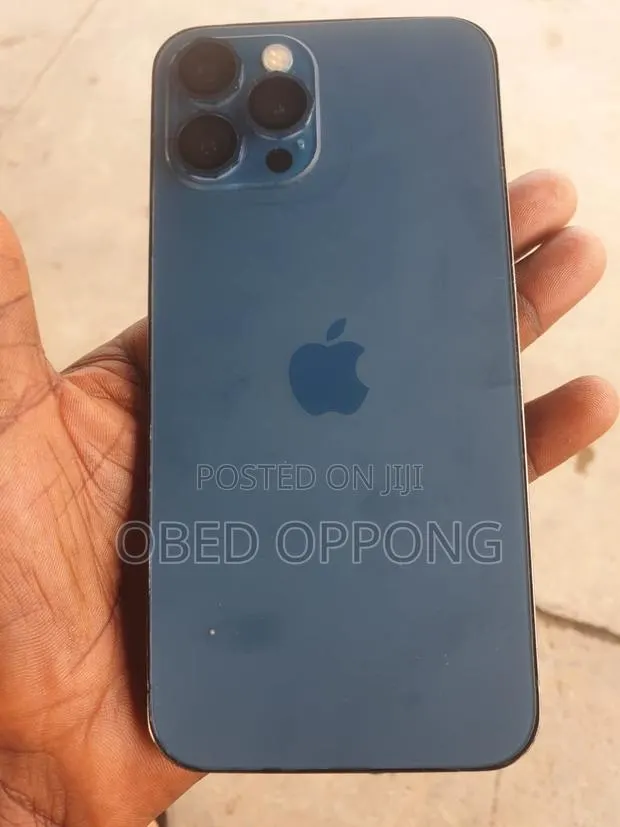 Apple iPhone 12 Pro Max 128 GB Blue · Photo 1