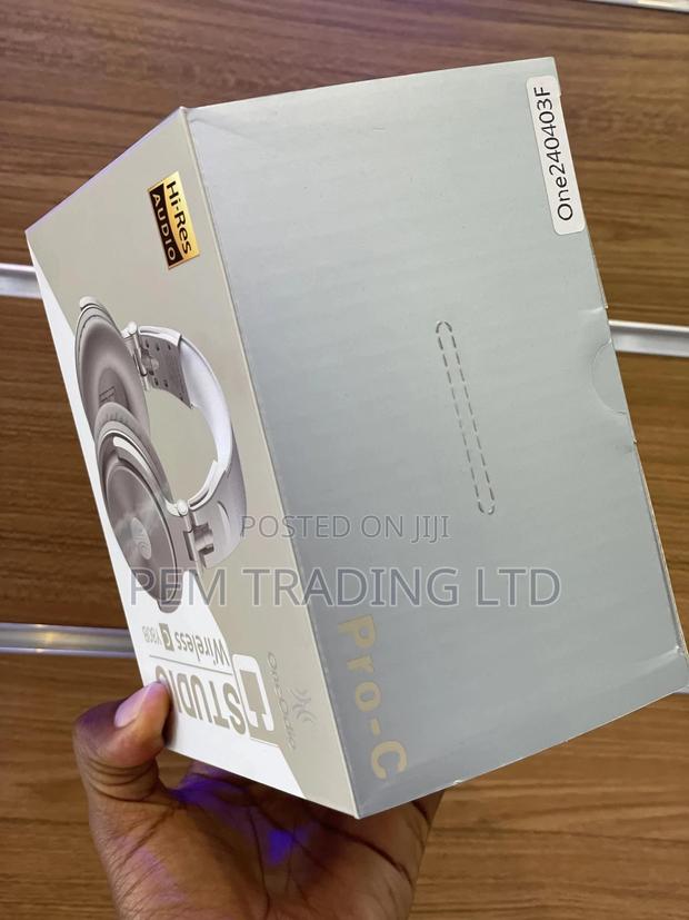 Pro C Oneodio Wireless Headset · Photo 4