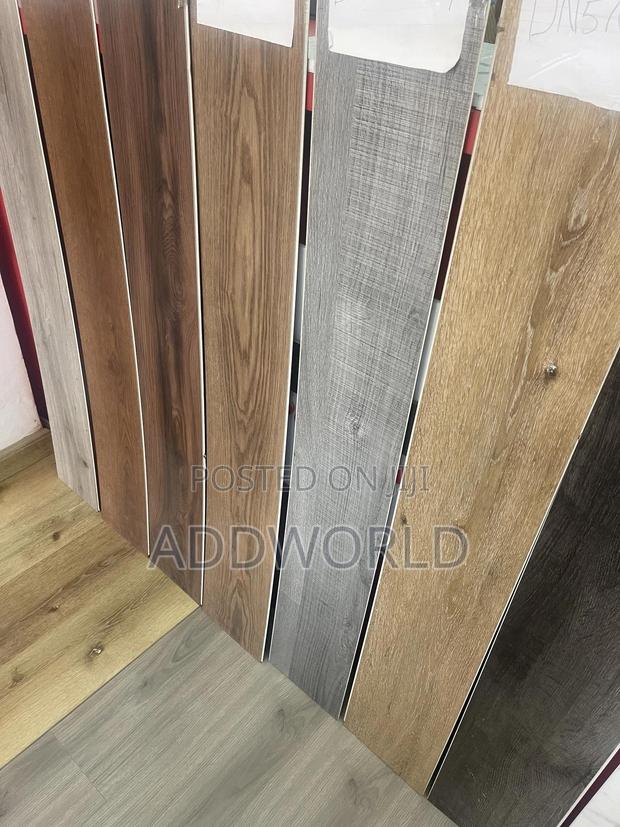 Premium SPC Interlocking Tiles · Photo 2