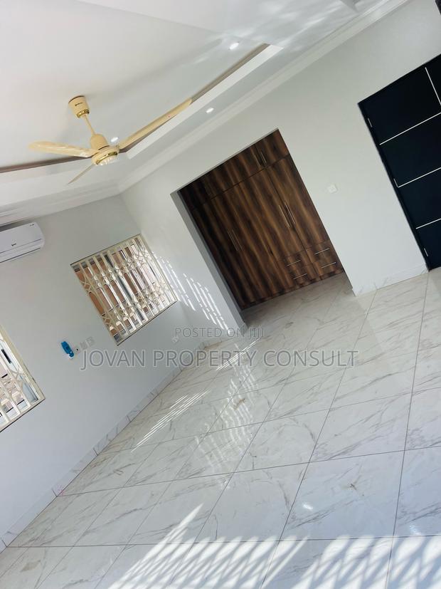 4bdrm House in Pokuase Fise for rent · Photo 5