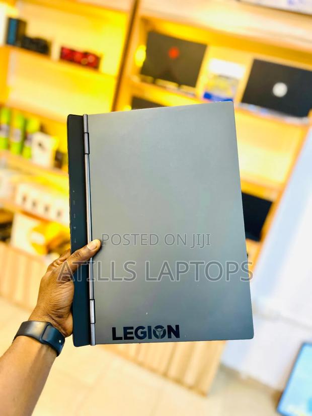 Laptop Lenovo Legion Y740 16GB Intel Core I7 SSD 1.5T · Photo 2