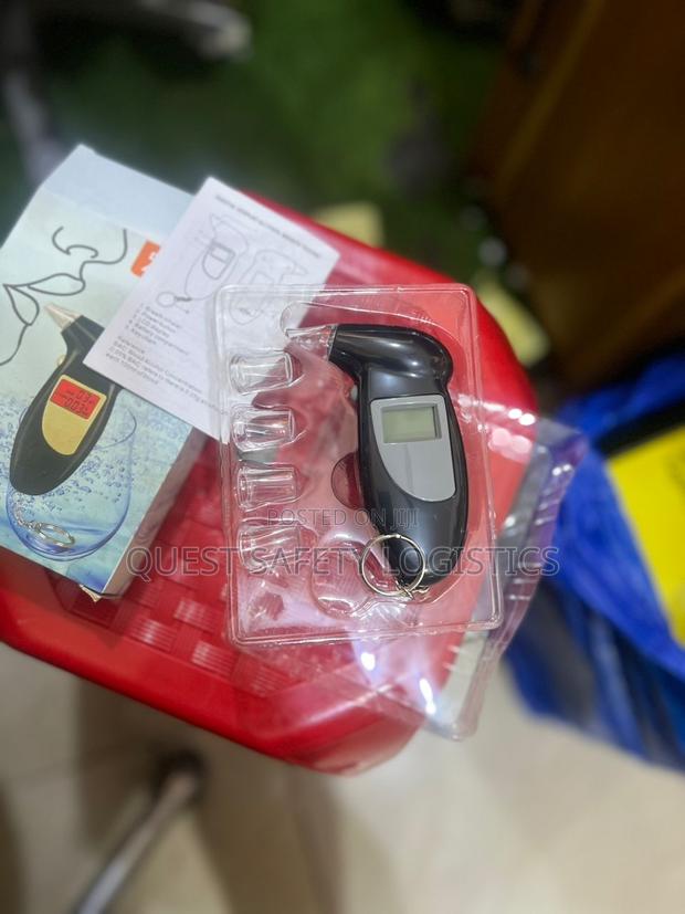 Alcohol Detector(Breathalyzer) · Photo 1