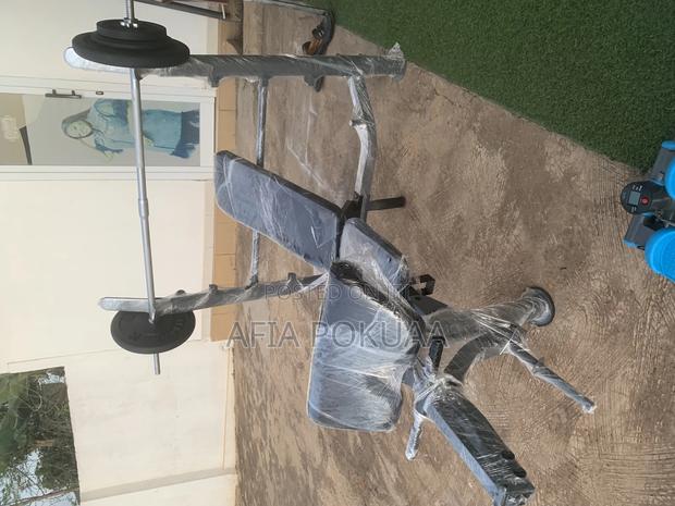 Commercial Weight Bench · Photo 2
