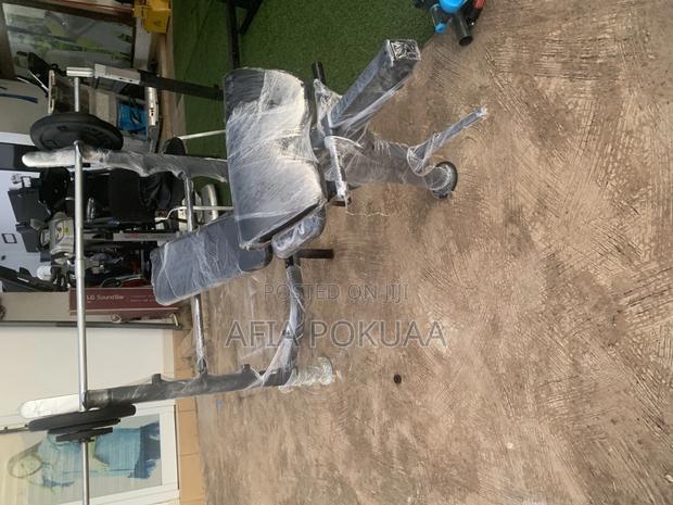 Commercial Weight Bench · Photo 4