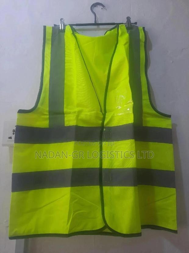 Orange/Green ( Taha) Reflective Vests · Photo 2