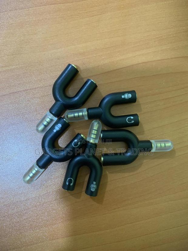 3.5mm Jack Audio Splitter - Stereo to Headphone and Mic · Photo 1