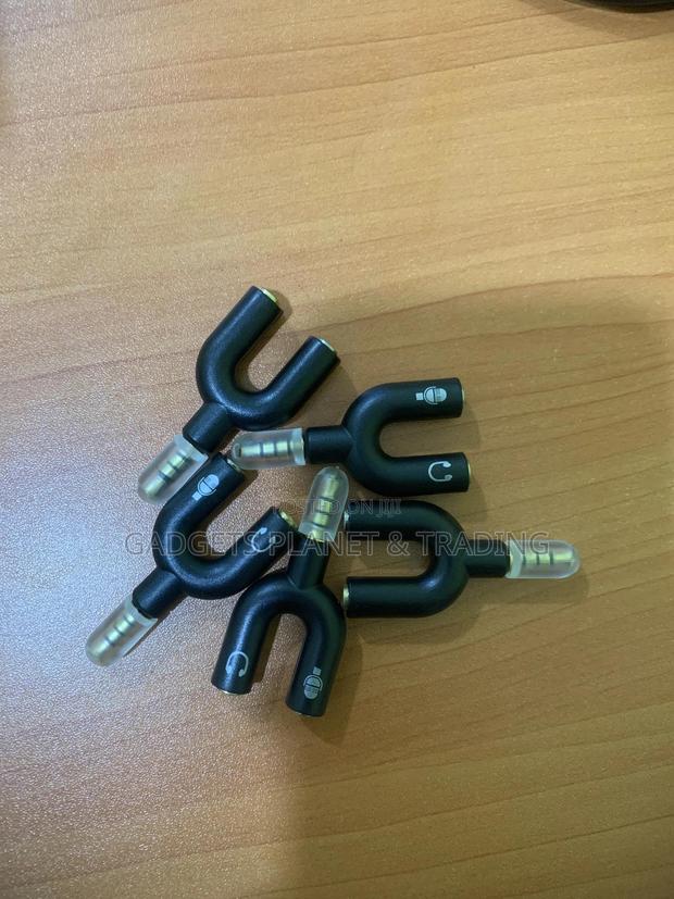 3.5mm Jack Audio Splitter - Stereo to Headphone and Mic · Photo 2