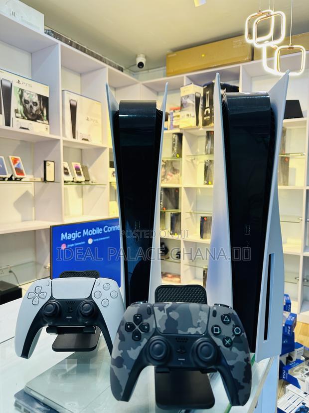 Playstation 5 Both Standard Digita With 5 Games ( Fc25 ) · Photo 1