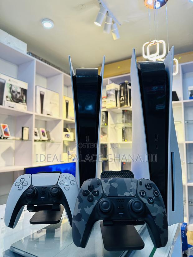 Playstation 5 Both Standard Digita With 5 Games ( Fc25 ) · Photo 2