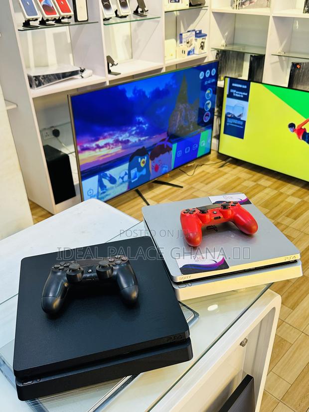 Playstation 4 Slim With Latest Games · Photo 1
