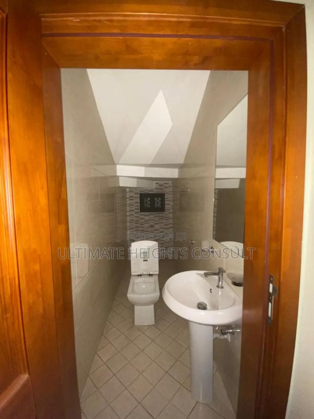 4bdrm House in East Legon American for sale · Photo 5
