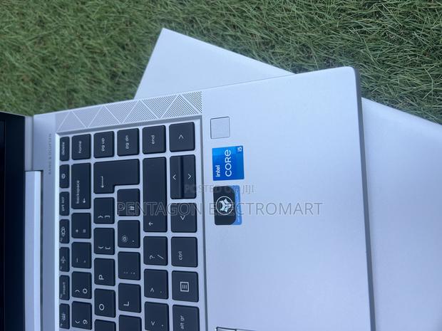 New Laptop HP EliteBook 840 G8 8GB Intel Core i5 SSD 256GB · Photo 3