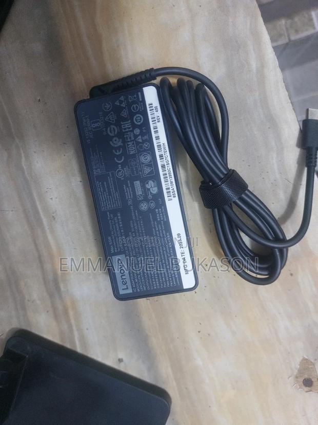 Lenovo Type C Charger · Photo 1