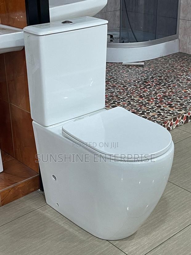 Luxury Water Closet -Wc · Photo 1