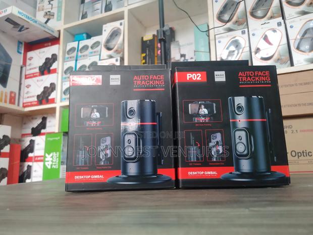 P02 Automatic Face Tracker · Photo 2