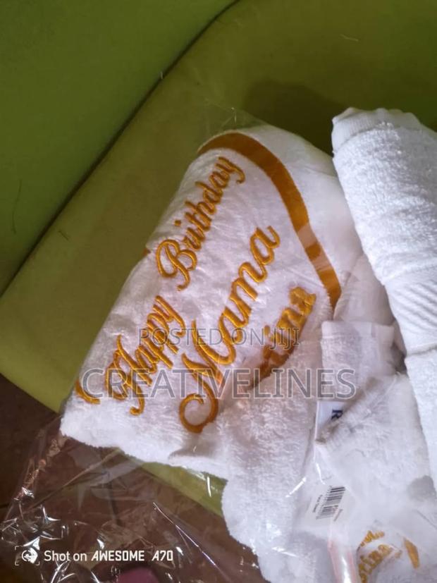 Embroidery Handkerchief · Photo 2