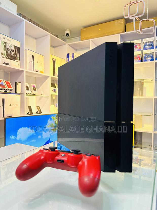 Ps4 Standard and Free Games · Photo 1