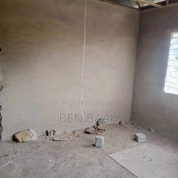 Register Title Land Two Plot Wt Three Bedrooms on It · Photo 7