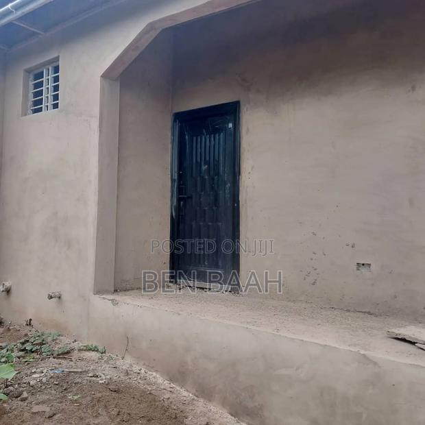 Register Title Land Two Plot Wt Three Bedrooms on It · Photo 8