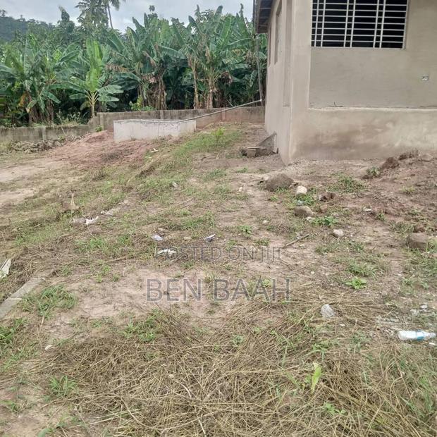 Register Title Land Two Plot Wt Three Bedrooms on It · Photo 5