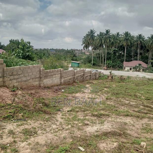 Register Title Land Two Plot Wt Three Bedrooms on It · Photo 1