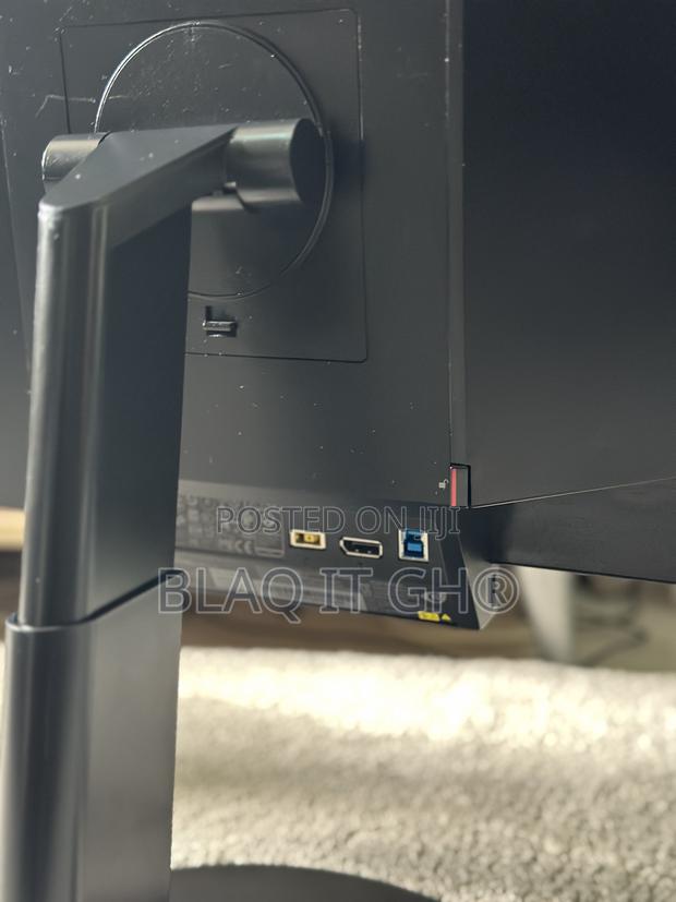 Lenovo ThinkCentre M910z AIO 16GB Intel Core I5 HDD+SSD 750GB · Photo 5