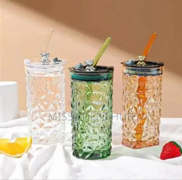 Cute Bear Glass Cup With Lid + Straw - 400ml · Photo 1