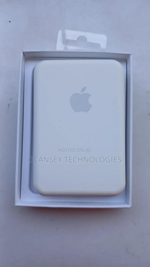 High Quality iPhone 5,000mah Magsafe Battery Pack · Photo 4