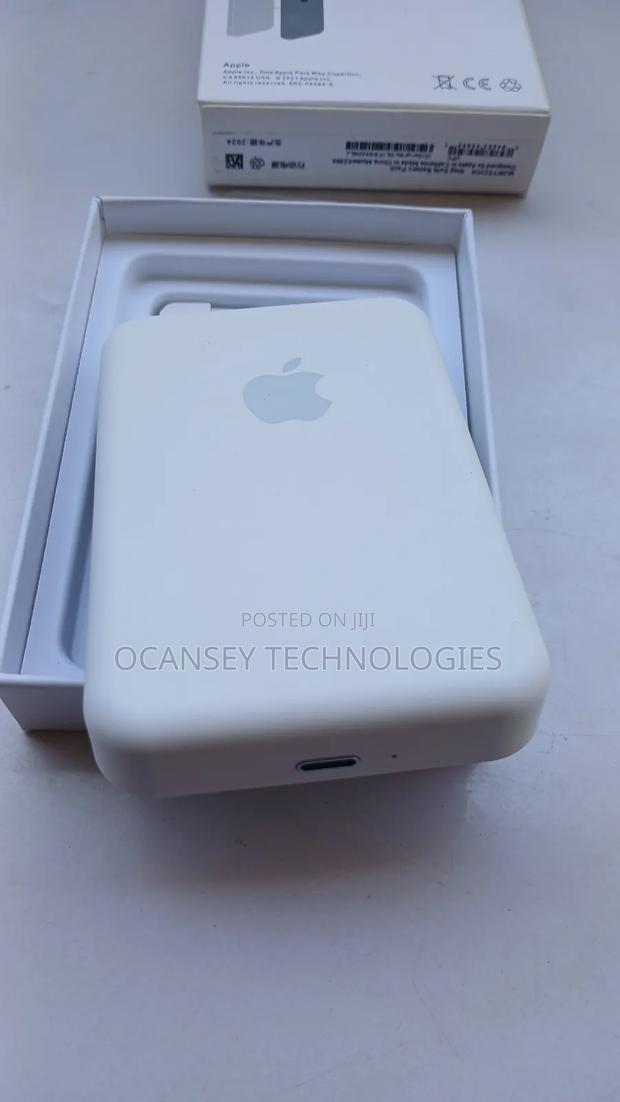 High Quality iPhone 5,000mah Magsafe Battery Pack · Photo 5