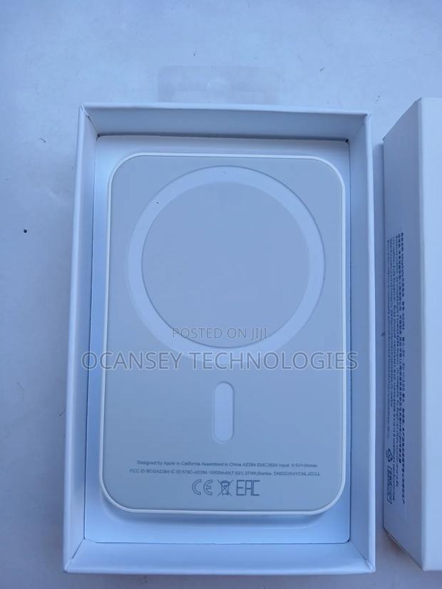 iPhone Magsafe Portable Wireless Battery Pack 10,000mah · Photo 3
