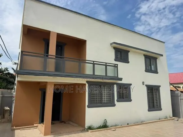 4bdrm House in Mile 7, Achimota for rent · Photo 1