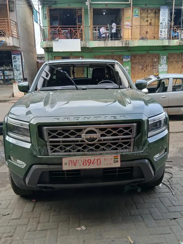 2024 Nissan Frontier Windscreen Available · Photo 1