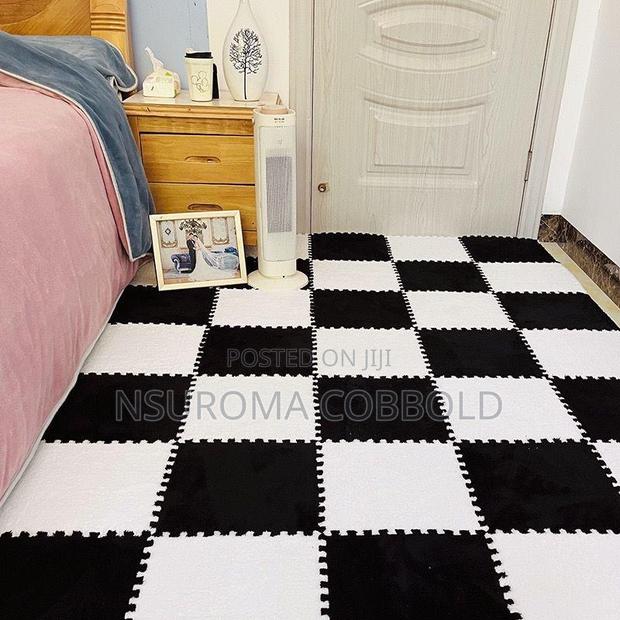 Fluffy Puzzle Carpet · Photo 1