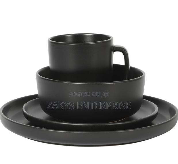Matte Black Round Dinner Set 16pcs · Photo 2