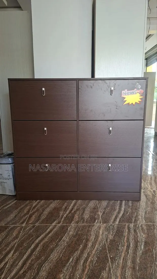 Shoe Cabinet F107 120x24x45cm · Photo 1