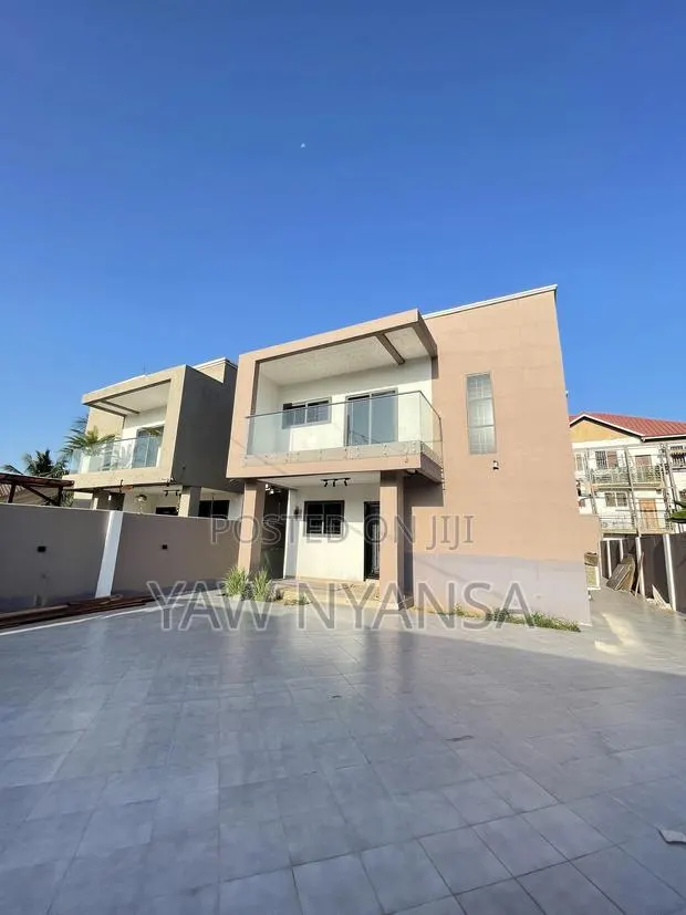 5bdrm Duplex in Bn Estate, Haatso for sale · Photo 1