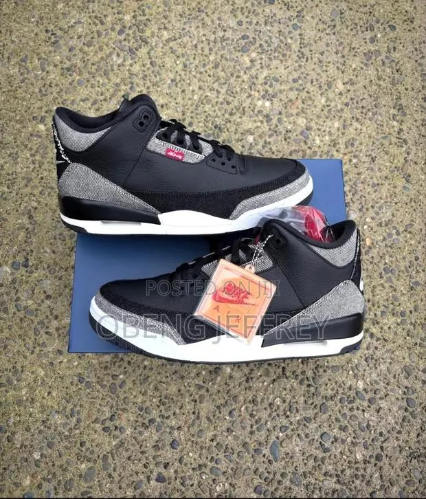 Original Levi’s Air Jordan 3 Black Denim · Photo 1