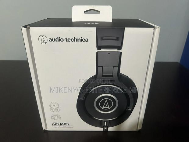 Audio-Technica Ath-M40x Professional Headphones · Photo 1