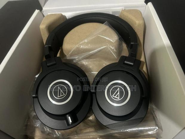 Audio-Technica Ath-M40x Professional Headphones · Photo 2