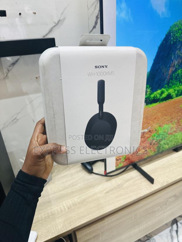 Nice Design Slim Headset SONY WH-1000XM5 · Photo 1