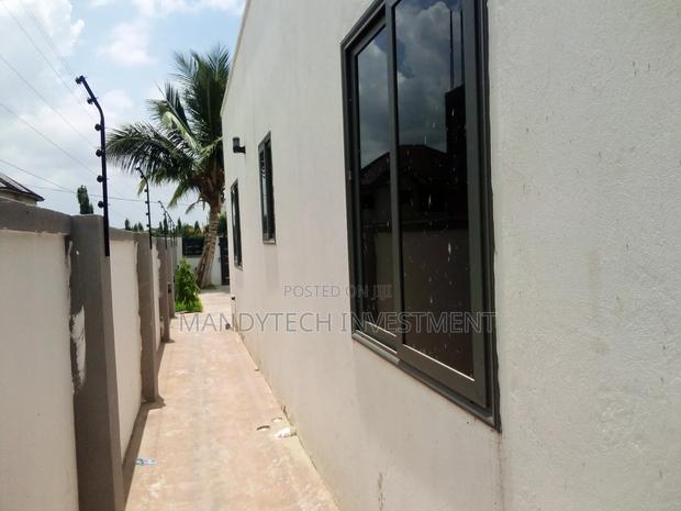 4bdrm House in Lake Side Estate for sale · Photo 2