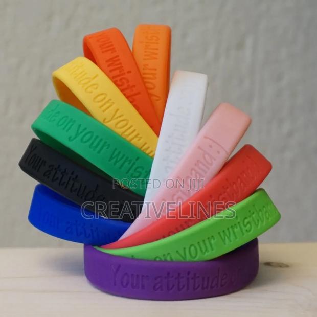 Plastic Hand Band · Photo 4