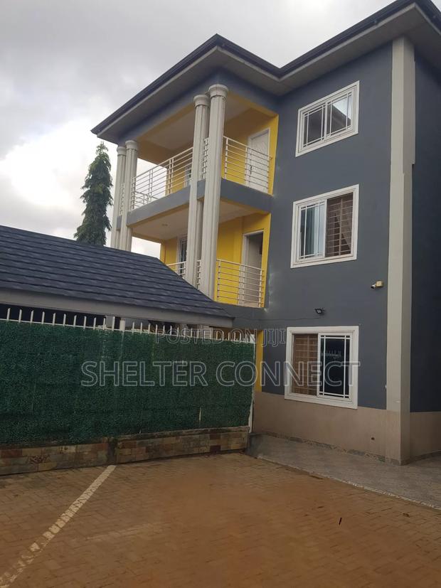 Furnished 2bdrm Apartment in Adenta for rent · Photo 1