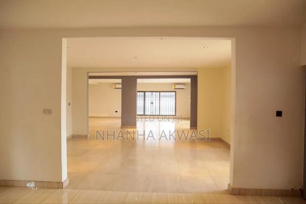 8bdrm House in Ashamed, Tema Metropolitan for rent · Photo 7