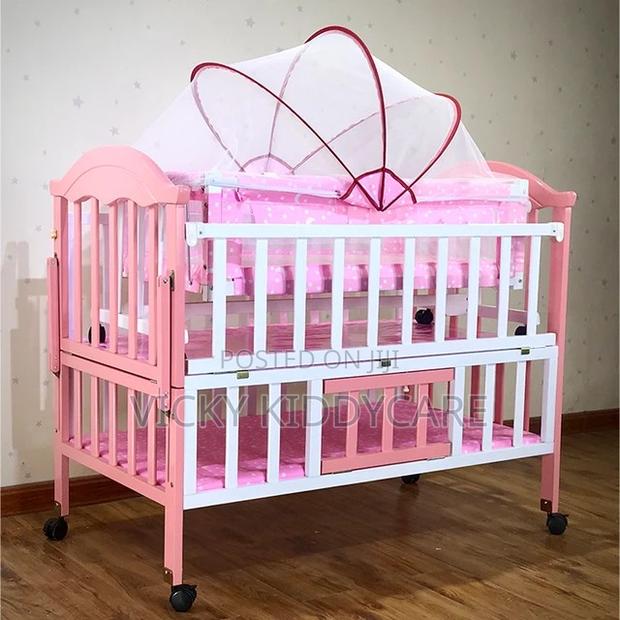 2 in 1 Baby Wooden Cot · Photo 1