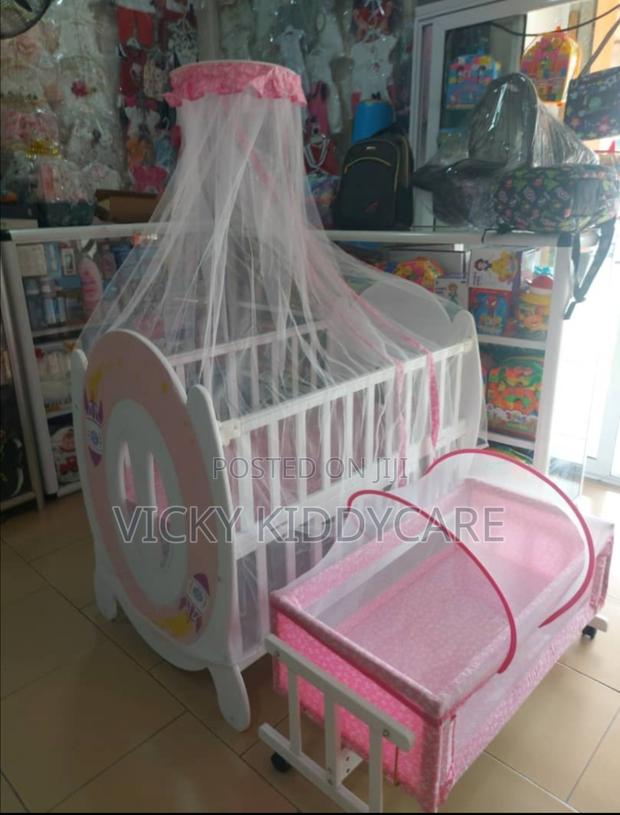 2 in 1 Baby Wooden Cot · Photo 1
