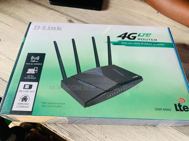 D Link 4G 1200mbps 4 Poles Router · Photo 1
