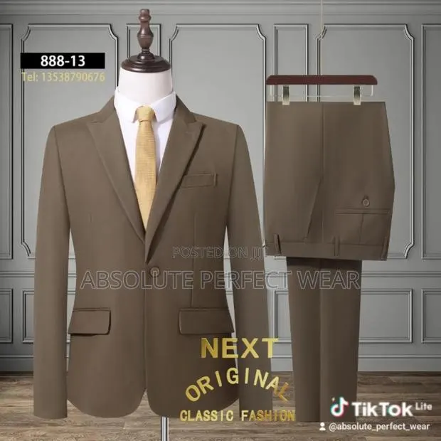 Regular Suits for Men · Photo 1
