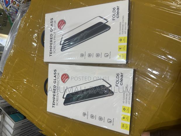 Samsung Galaxy Z Fold 6 Clear Screen Protector · Photo 2
