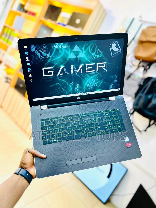 Laptop HP Pavilion 17 16GB Intel Core I7 SSD 1.5T · Photo 2